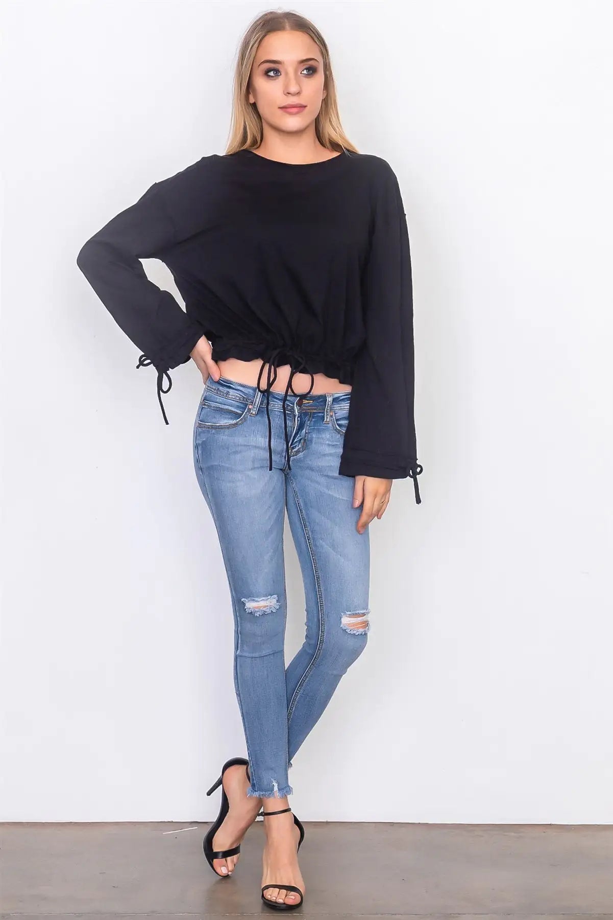 Top con cordón -Negro