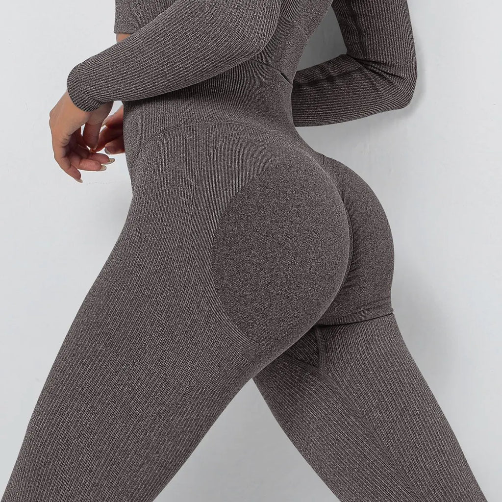 Seamless Knitted Moisture-Wicking Yoga Pants