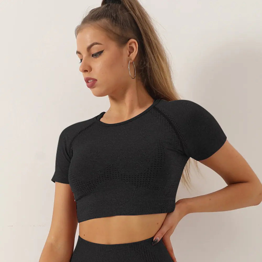 Women's Seamless Moisture-Wicking Yoga T-Shirt