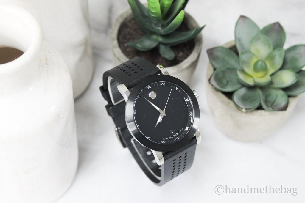 Reloj Movado Museum Sport con esfera negra y correa de silicona negra