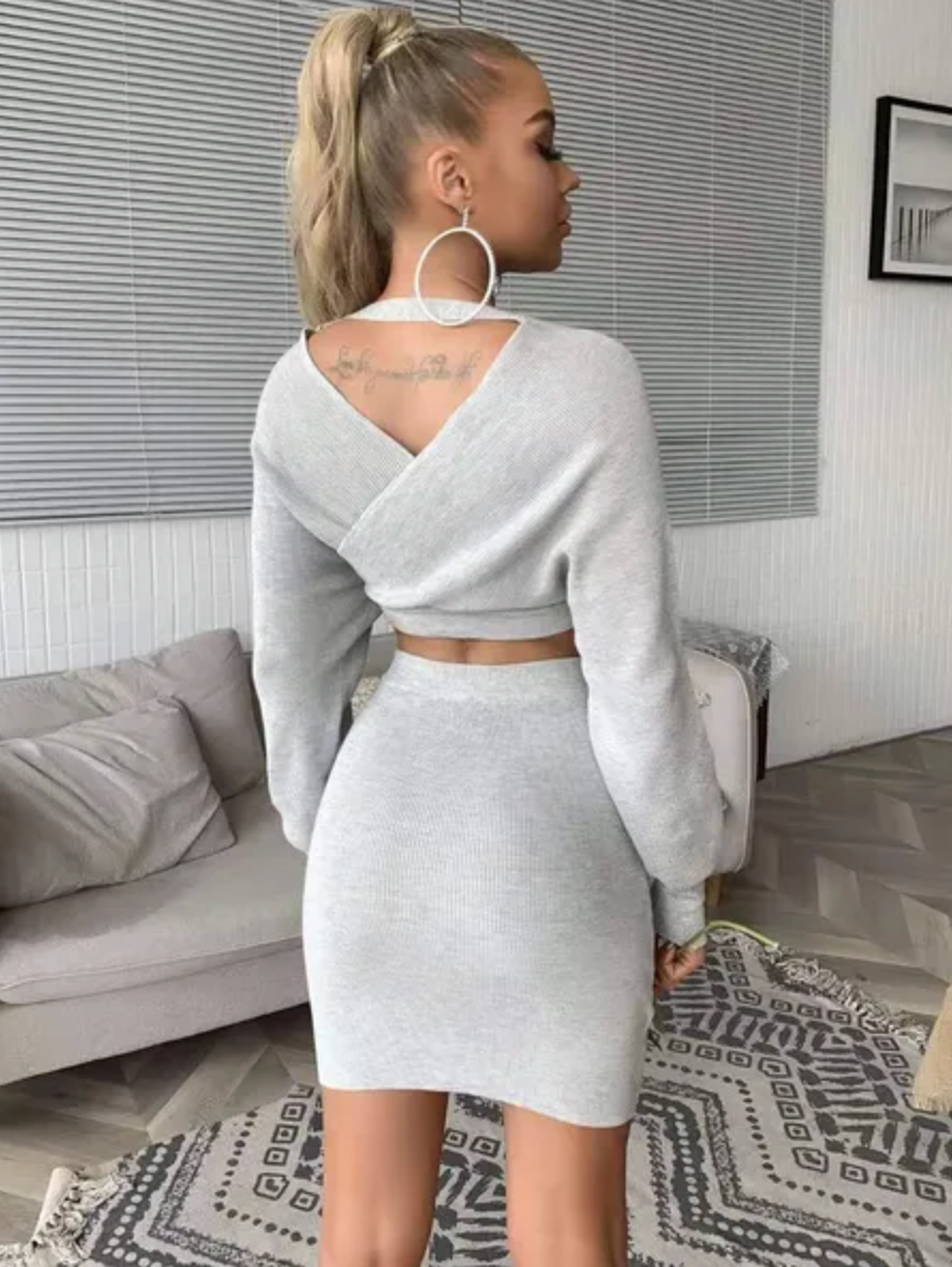 LONG SLEEVE SWEATER TWO PIECE MINI SKIRT