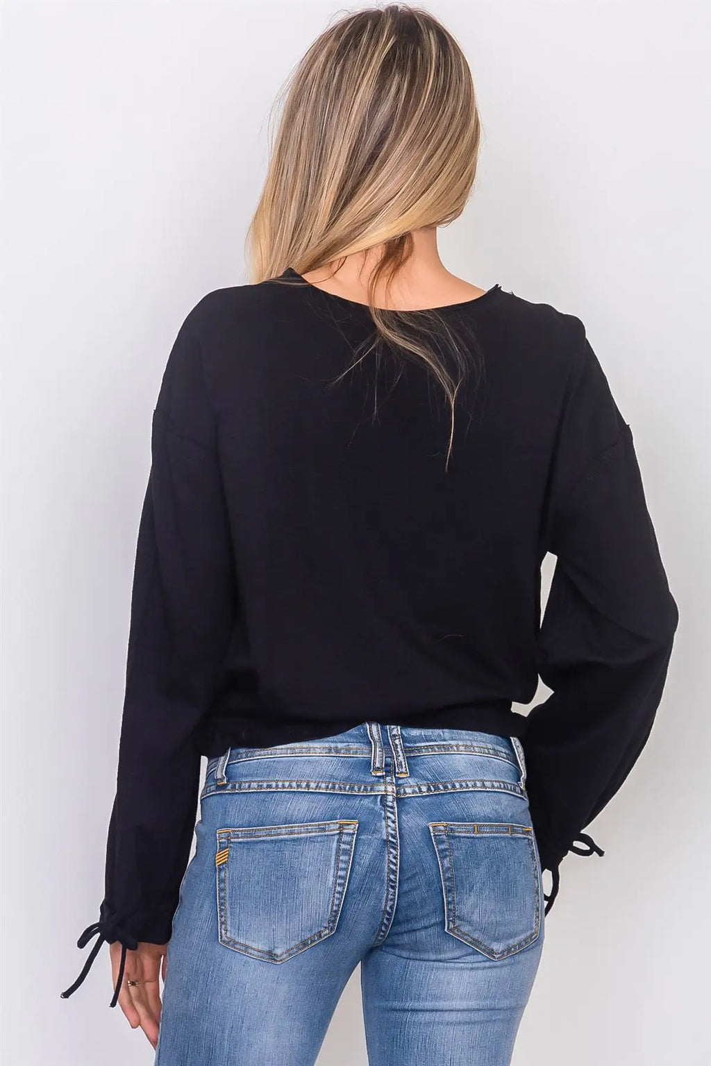 Top con cordón -Negro