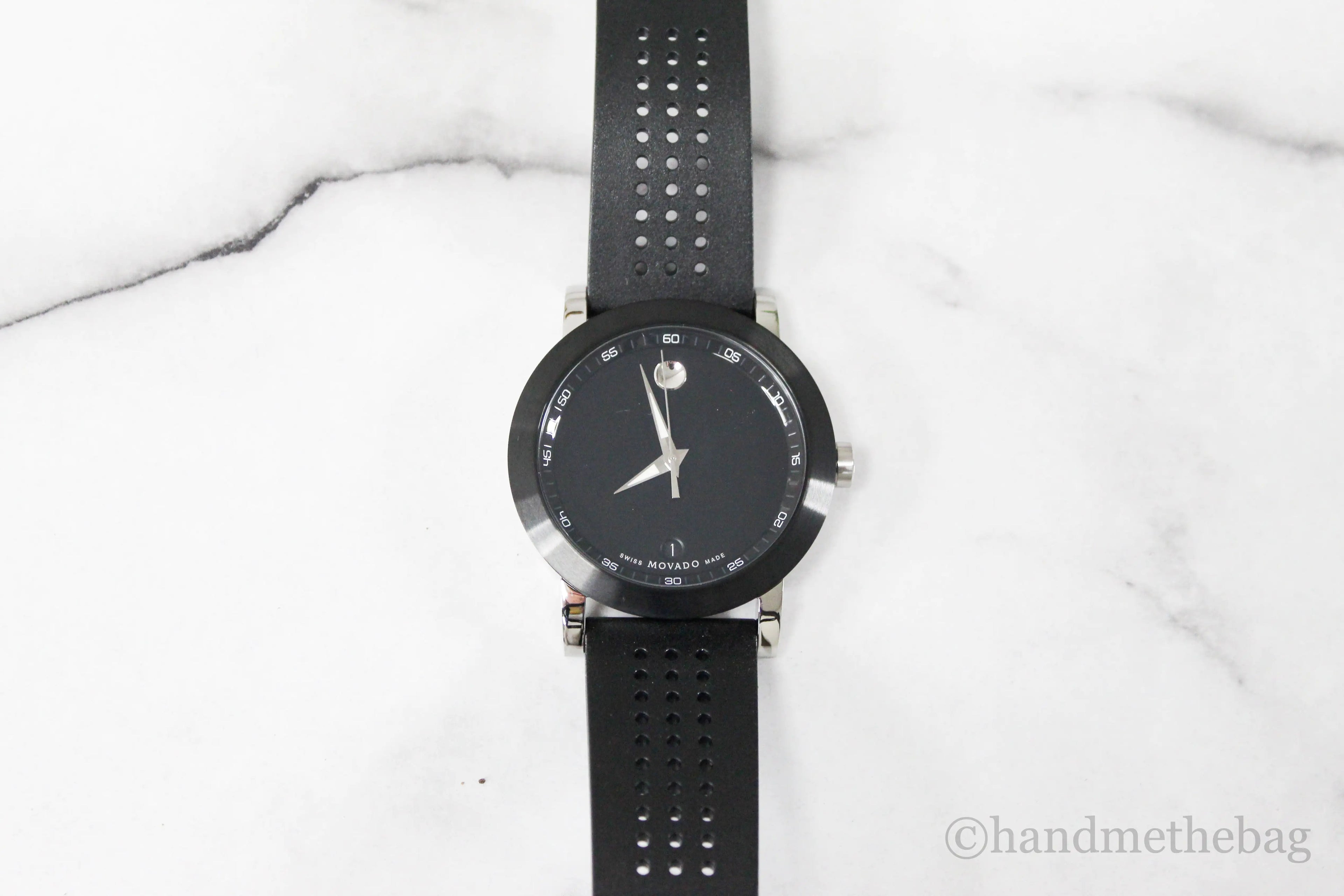 Reloj Movado Museum Sport con esfera negra y correa de silicona negra