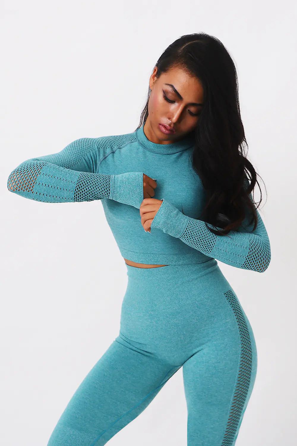 Seamless Moisture-Wicking Yoga Long Sleeve Set