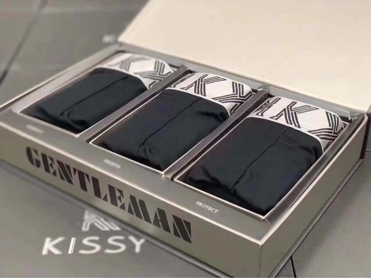 Men's Graphene Antibacterial Seamless Underwear (Kissy)