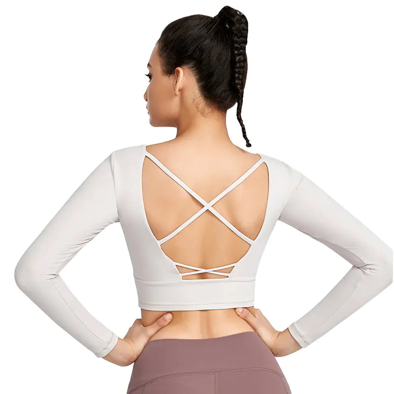 Long Sleeve Yoga Wear Tight T-shirt with Chest Pad
